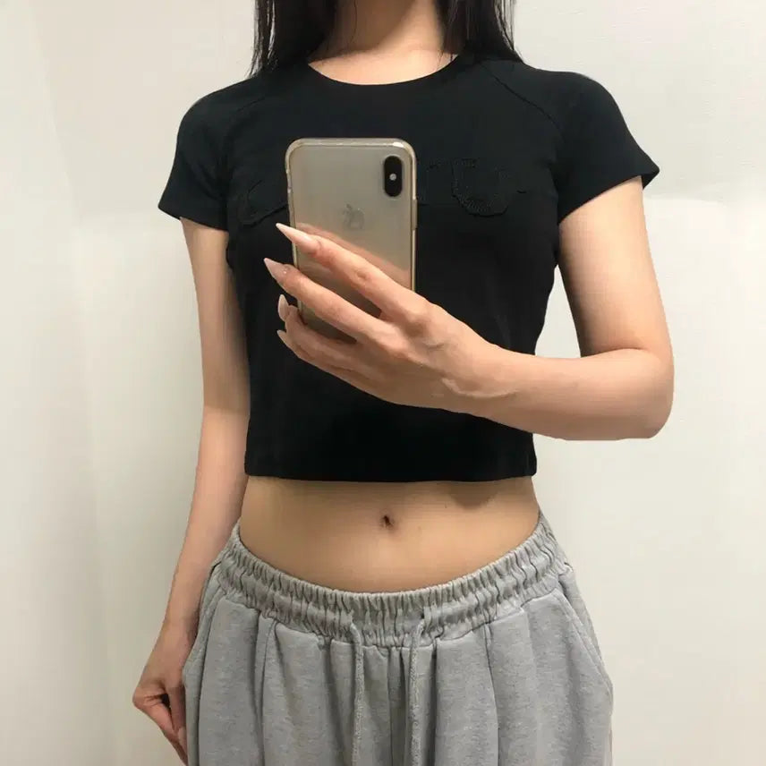 [BUNJANG] Cropped Lettering T-Shirt Black / 새상품 착샷 크롭 레터링 반팔 티 블랙