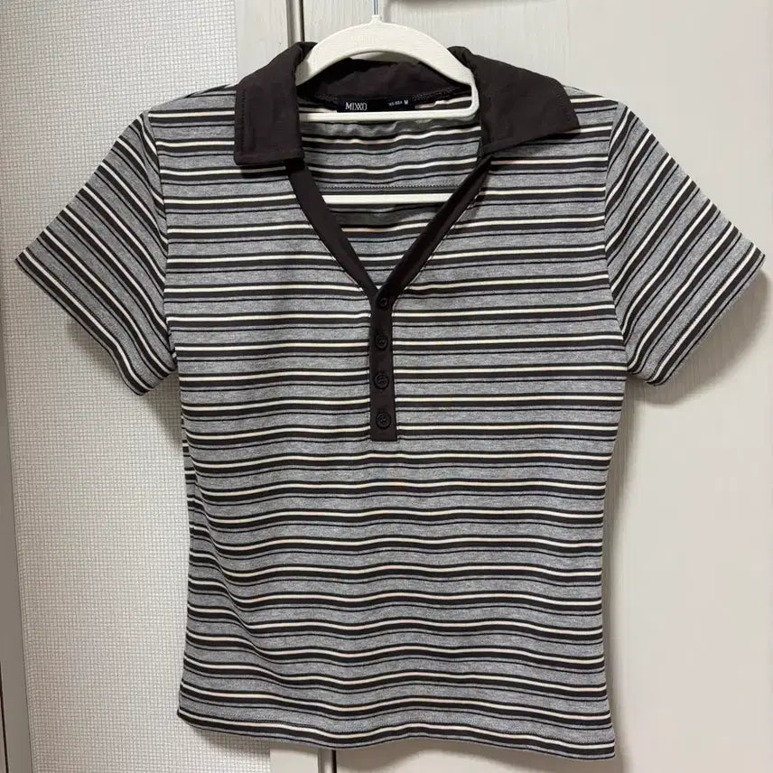 [BUNJANG] Mixxo Striped Collar Half Sleeve T-shirt / 미쏘 스트라이프 카라티 반팔티셔츠 55