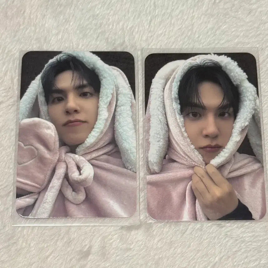 [BUNJANG] DAY6 Wonpil Unfiltered Who'sFan Photocard Rabbit Blanket Bundle Set / 원필 day6 데이식스 / 언필터트 후즈팬 포카 토끼담요 2장 일괄 양도