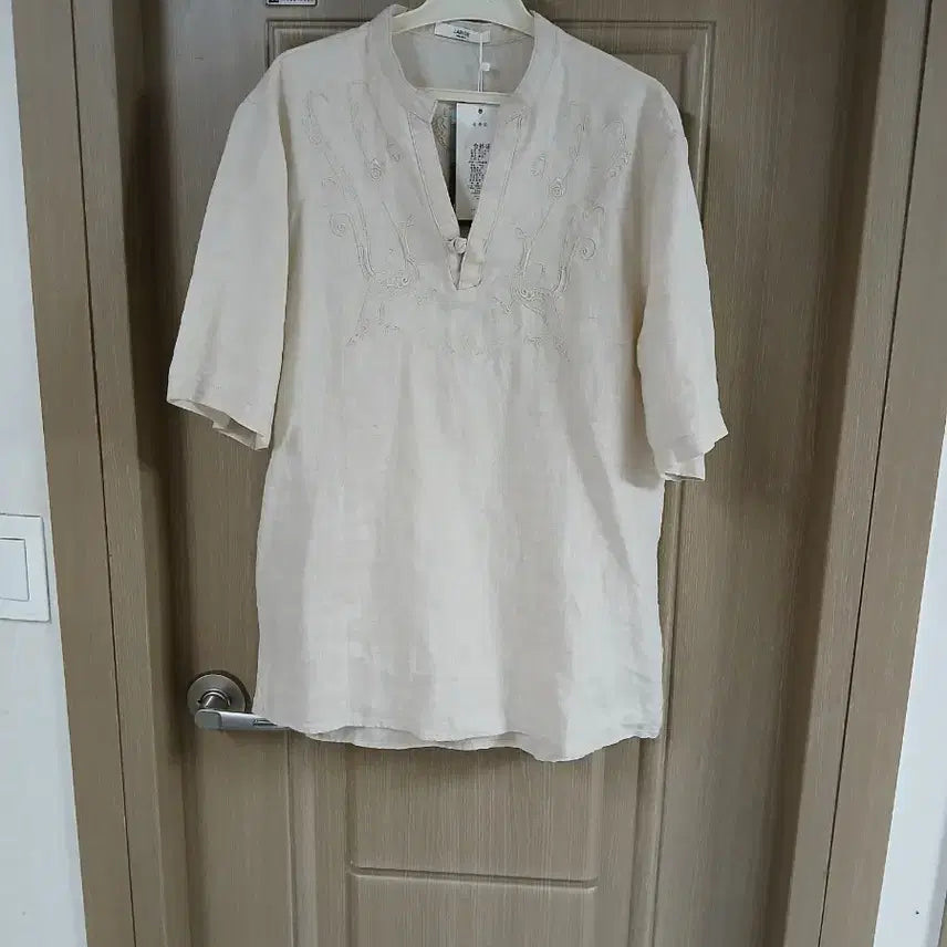 [BUNJANG] Linen Embroidered Blouse (New with Tags) / 새상품)린넨 자수 블라우스 L (택있음)