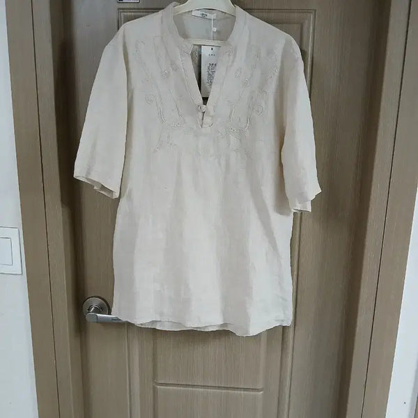 [BUNJANG] Linen Embroidered Blouse (New with Tags) / 새상품)린넨 자수 블라우스 L (택있음)