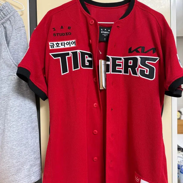 [BUNJANG] Kia Tigers Third Uniform Jersey Size 90 (Unworn) / 기아타이거즈써드유니폼 90/노마킹/미착용