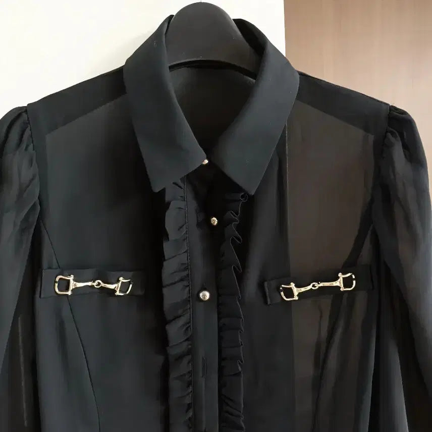 [BUNJANG] DAISY Black See-Through Frill Shirt with Gold-Tone Embellishments / DAISY 블랙 시스루 프릴 금장 장식 셔츠