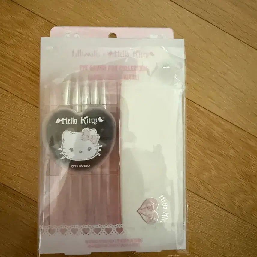 [BUNJANG] Filimili Eye Brush Pro Collection (5 Types) with Hello Kitty Brush Cleaner Gift / 새상품) 필리밍이 아이브러시 프로컬렉션 5종 천사 헬로키티 브러쉬클리너 증정