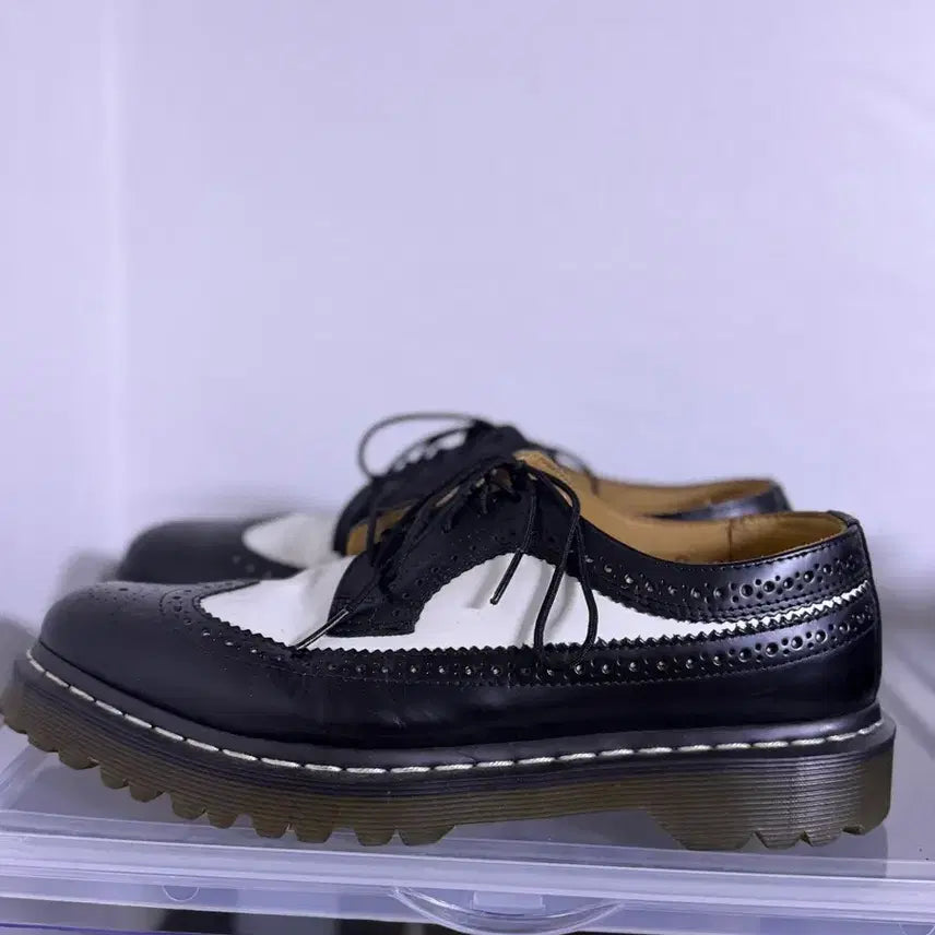 [BUNJANG] Dr. Martens Wingtip Mickey Mouse Boots 270 / 닥터마틴 윙팁 미키마우스 270사이즈 판매