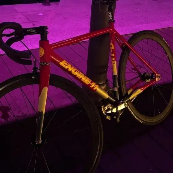 [BUNJANG] Engine11 Fushia Bicycle / 엔진11 푸시아 급처 판/대