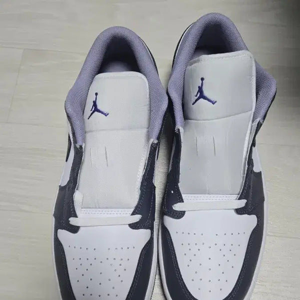 [BUNJANG] Nike Air Jordan 1 Low Big Size Sneakers (320mm) / 나이키 에어 조던1 로우 320mm 판매합니다 왕발 빅사이즈 운동화