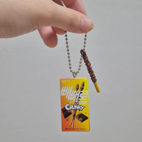 [BUNJANG] Lotte Pepero Krunchy Mini Keychain / 롯데 빼빼로 미니어처 크런키 키링