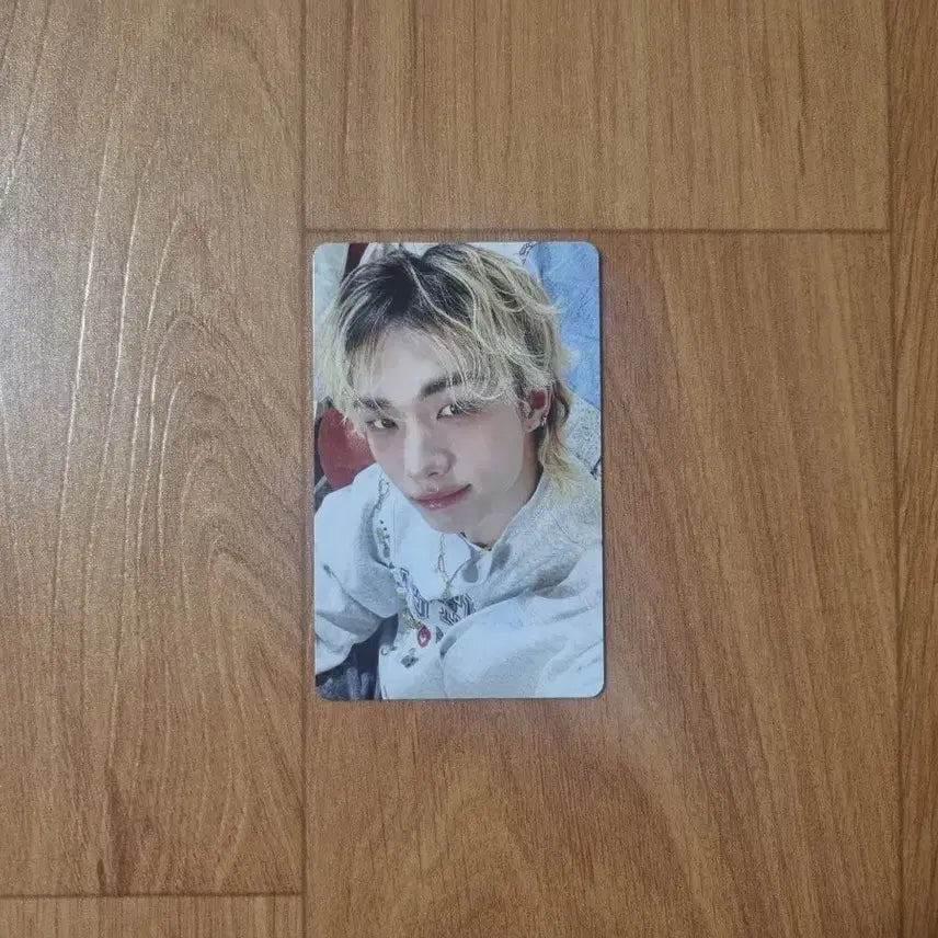 [BUNJANG] Stray Kids STAY 6th Fan Meeting Online MD Hyunjin Photocard / 스트레이키즈 스테이 6기 팬미팅 온라인 MD 현진 포토카드 (포카)