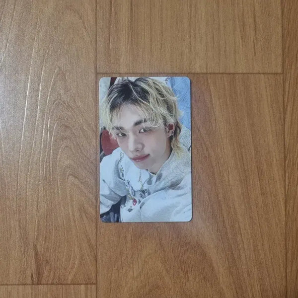 [BUNJANG] Stray Kids STAY 6th Fan Meeting Online MD Hyunjin Photocard / 스트레이키즈 스테이 6기 팬미팅 온라인 MD 현진 포토카드 (포카)