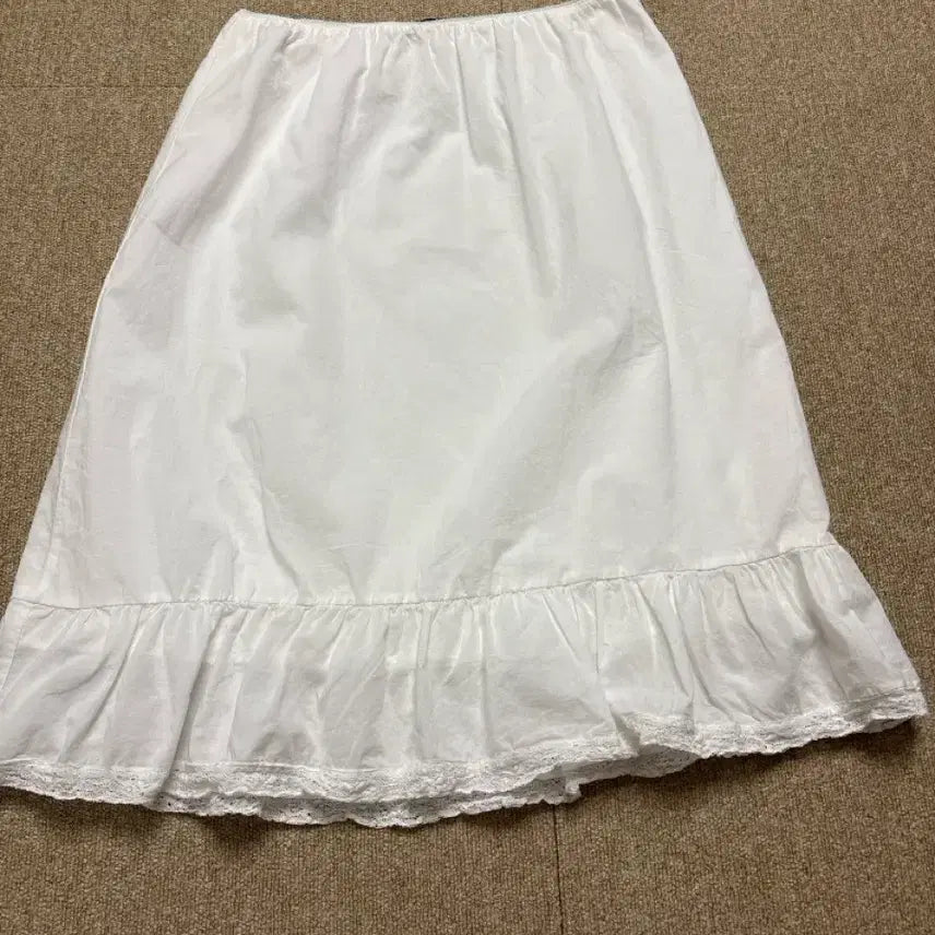 [BUNJANG] Brandy Melville Frill Skirt / brandy melville 브랜디멜빌 프릴 스커트