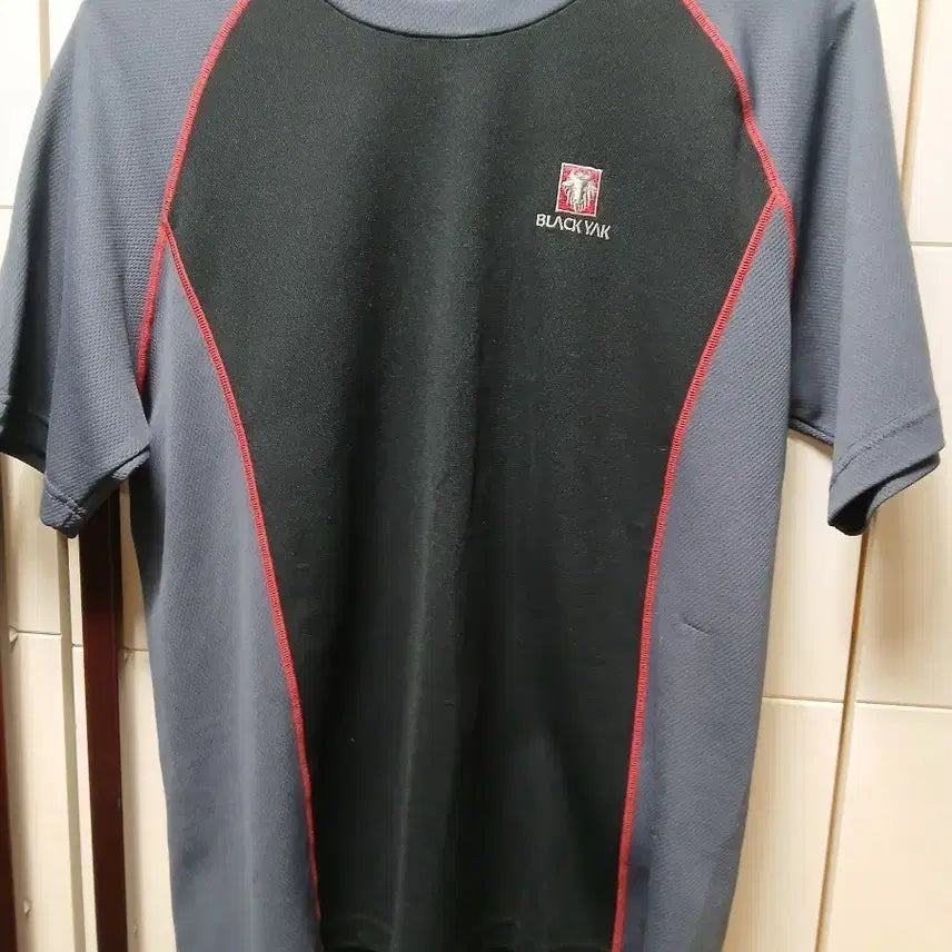 [BUNJANG] Black Yak Men's Functional Short Sleeve T-shirt Size 100 / 블랙야크 기능성남성 반팔티100