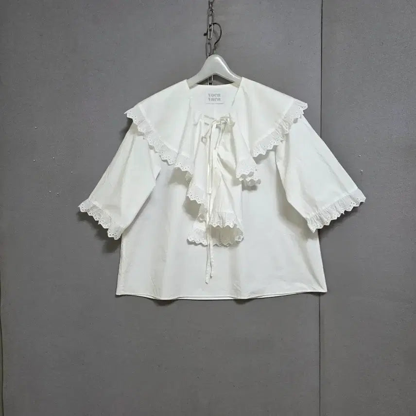 [BUNJANG] BOCA BACA Large Frill Collar Blouse F / 보카바카 큰프릴카라 블라우스 F  n7313