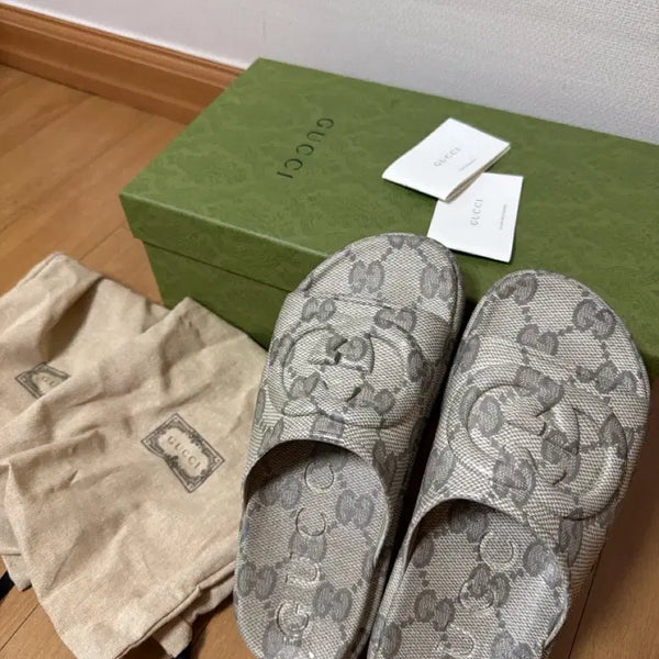[BUNJANG] Gucci Beige Rubber Interlocking G Slide Women's Sandals 37 / 구찌 베이지 러버 인터로킹 G 슬라이드 여성 슬 리퍼 샌들 37