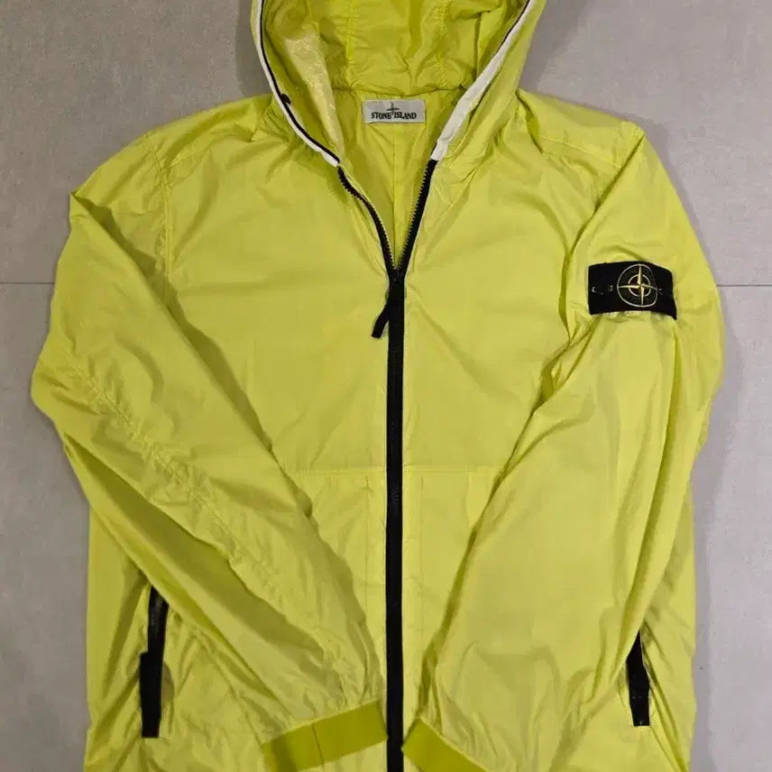 [BUNJANG] Stone Island Nylon Skin Touch Windbreaker Fluorescent / 정품 스톤아일랜드 나일론 스킨터치 바람막이 형광컬러