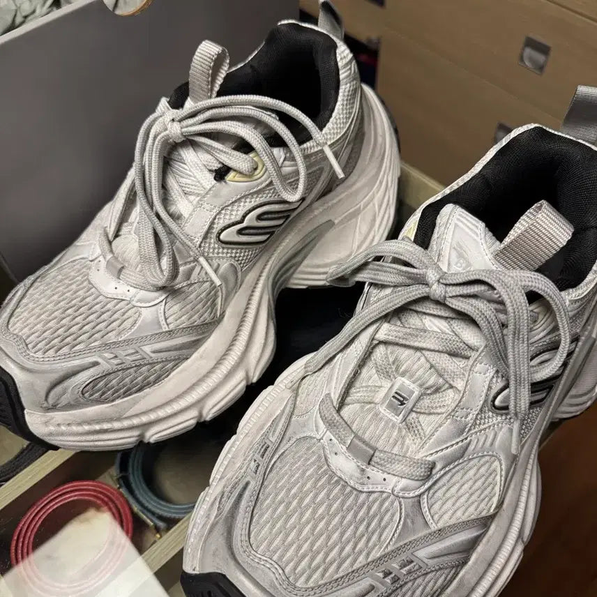 [BUNJANG] Balenciaga 10XL White Size 43 / 발렌시아가 10XL 화이트 43사이즈