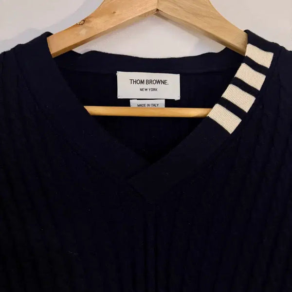 [BUNJANG] Thom Browne Navy Cable Knit V-Neck Sweater / 톰브라운 사선 브이넥 케이블 니트 네이비 3