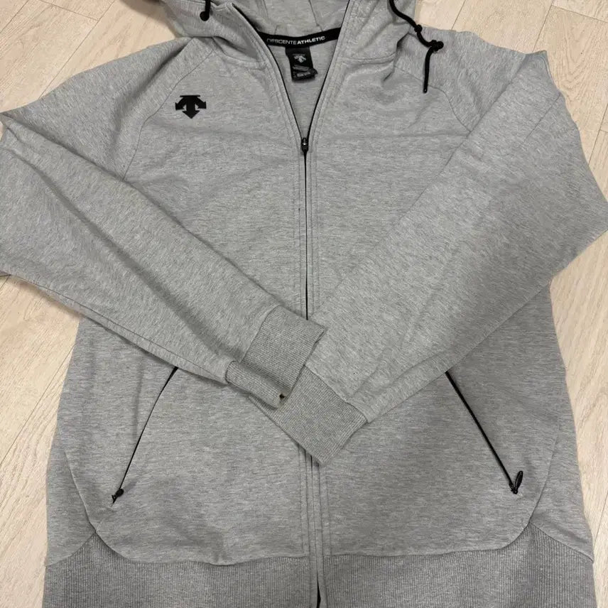 [BUNJANG] Descente Training Set M / 데상트 트레이닝 세트 / M