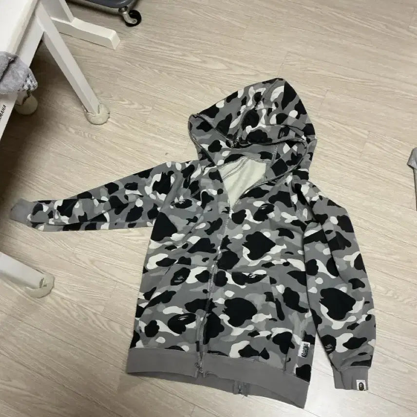 [BUNJANG] BAPE 2000s Vintage Camo Full Zip Hoodie / 베이프 2000년대 빈티지 카모후드집업