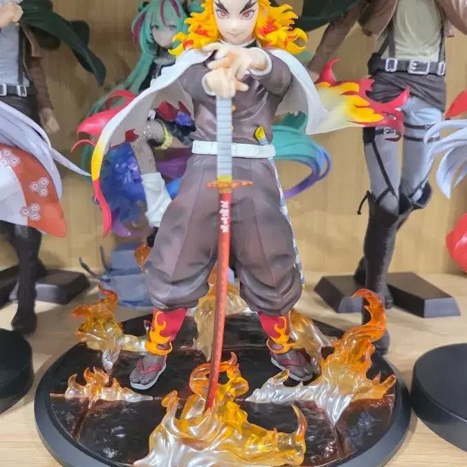 [BUNJANG] Demon Slayer Kyojuro Rengoku Figure / 귀멸의 칼날 렌고쿠 쿄쥬로 피규어