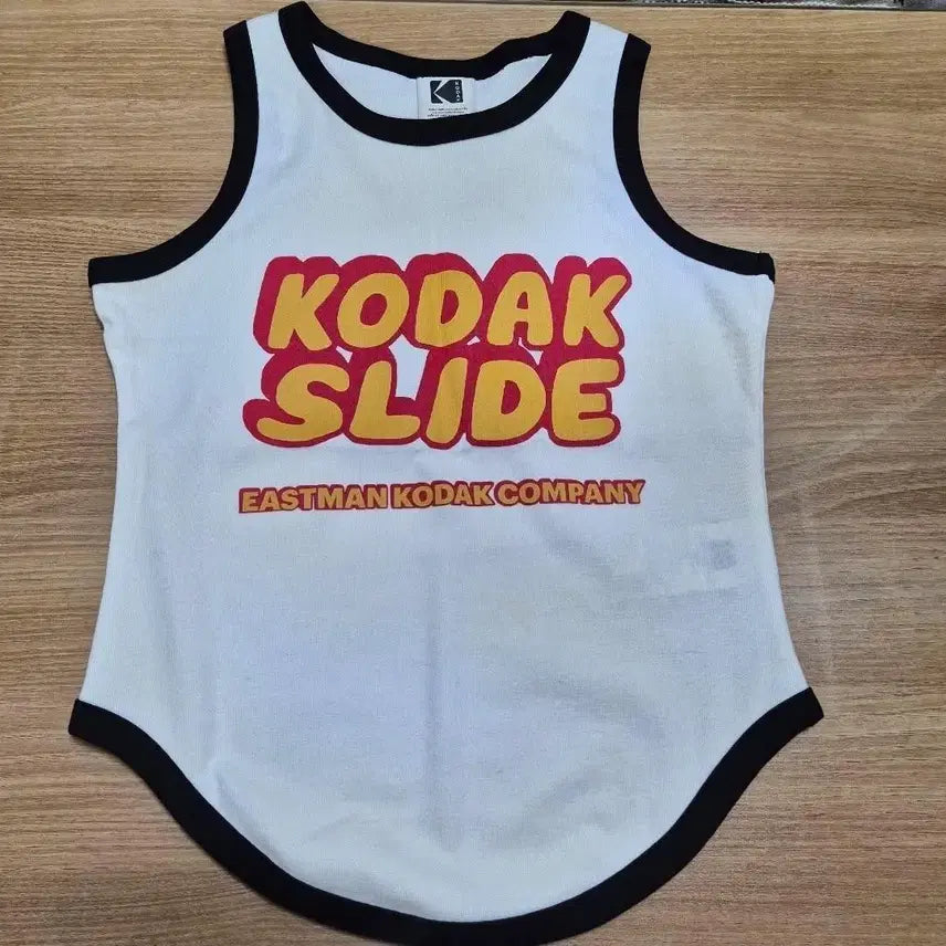 [BUNJANG] Kodak Limited Edition Graphic Sleeveless Top - Size S / 594 ) 새것급 한정판 정품 코닥 새상슬라이드 민소매 S사이즈 49000