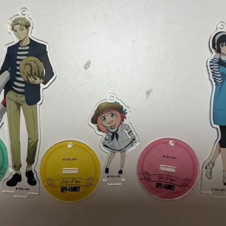 [BUNJANG] Spy x Family Beach Acrylic Stand Bundle / 스파이 패밀리 해변 아크릴 스탠드 일괄판매