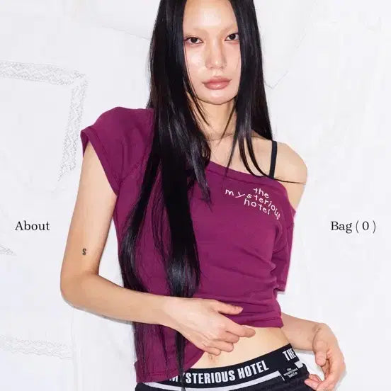 [BUNJANG] The Mysterious Hotel Short Sleeve T-Shirt Burgundy / 더 미스테리우스 호텔 반팔 티셔츠 버건디