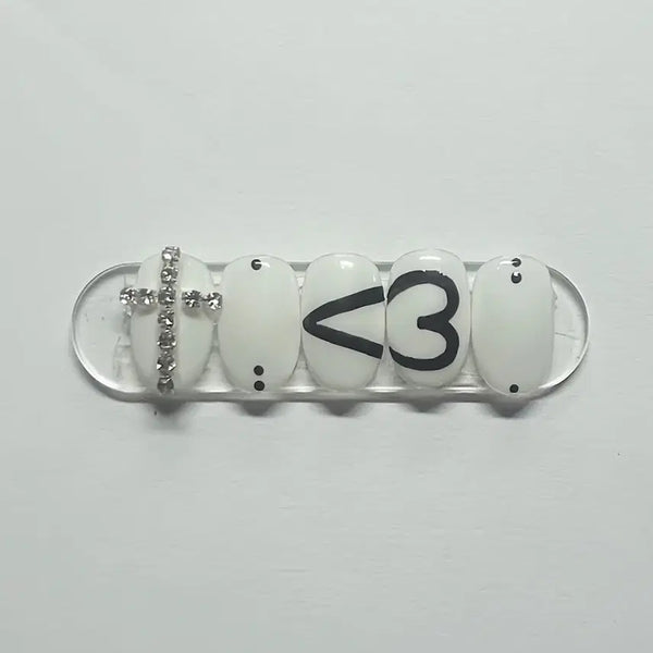 [BUNJANG] Black & White Heart Cross Nail Tips / <3 블랙화이트 네일팁