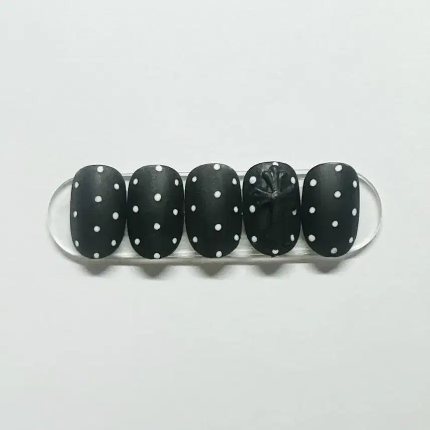 [BUNJANG] Chrome Hearts Dot Black Nail Tips / 크롬하츠 도트 블랙네일