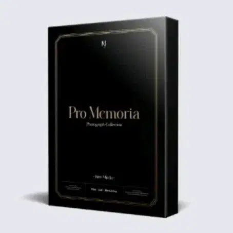 [BUNJANG] Kim Minju Pro Memoria Limited Edition Photocollection (Sealed) / (미개봉) 김민주 Pro Memoria 한정판