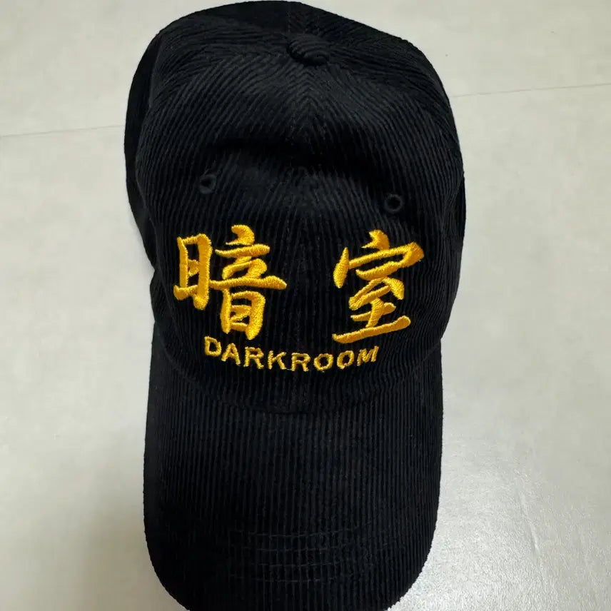 [BUNJANG] Darkroom x Chivas Regal Corduroy Ball Cap / 다크룸 X 시바스 리갈 코듀로이 볼캡
