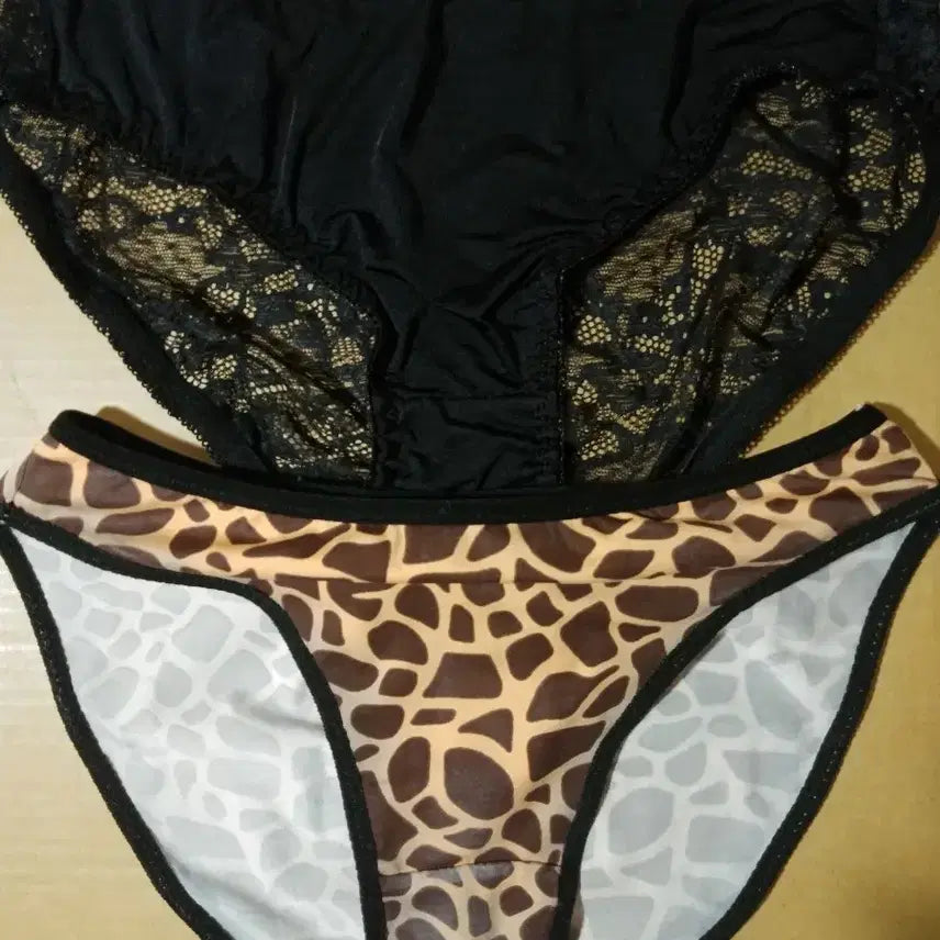 [BUNJANG] Women's Briefs (Set of 2) - Size 90 / 의류 정리해요(팬티,속옷)