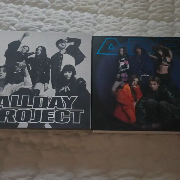 [BUNJANG] All Day Project Famous 2-Type Set Album & Postcard Bundle / 올데이 프로젝트 페이머스 2종 세트 앨범하고 엽서 일괄 판매