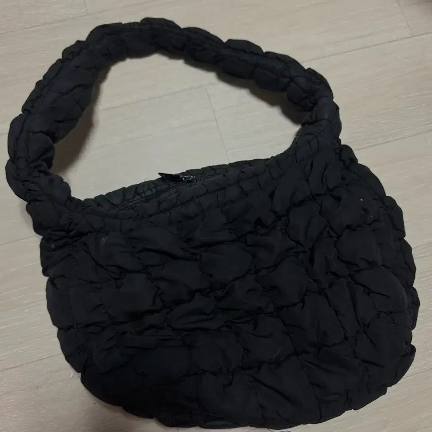 [BUNJANG] COS Quilted Shoulder Bag Black / COS 퀼팅 숄더백 블랙