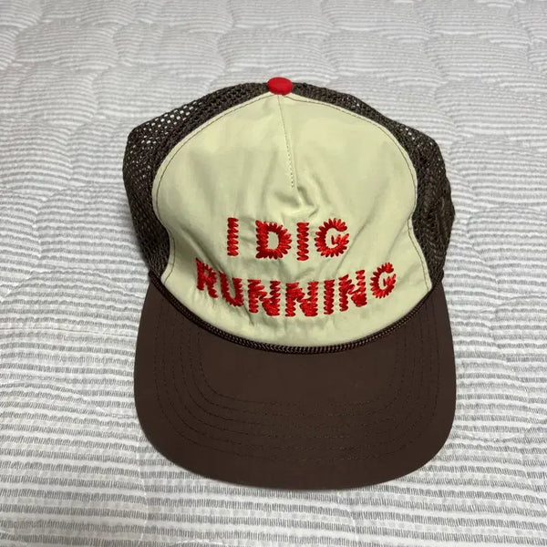 [BUNJANG] Alex Chiono Beige Embroidered Mesh Cap / 알렉스조노 모자