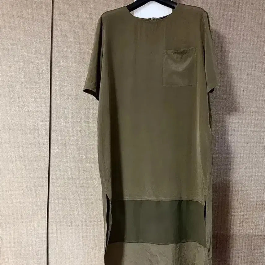 [BUNJANG] DKNY Silk Short-Sleeve Mini Dress Khaki Summer See-Through Chiffon Color Block / Dkny 실크 반팔 미니 원피스 카키 여름 포켓 블라우스 티셔츠 밑단 시스루 쉬폰 배색