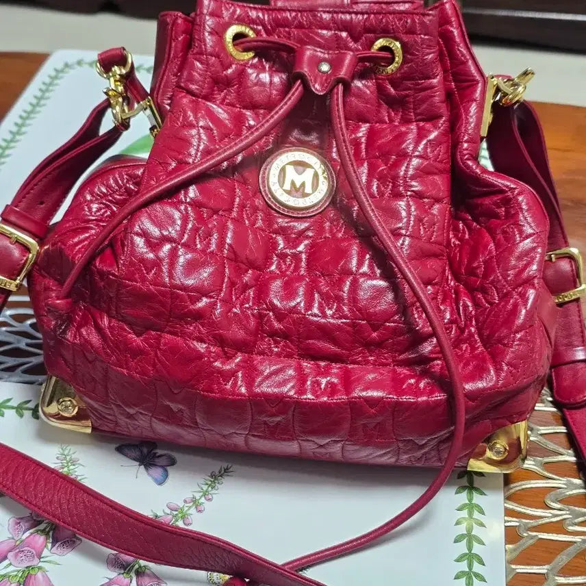 [BUNJANG] Metsrocity Quilted Bucket Bag Red Wallet Set / 메트로시티 퀼팅 버킷백 레드지갑세트