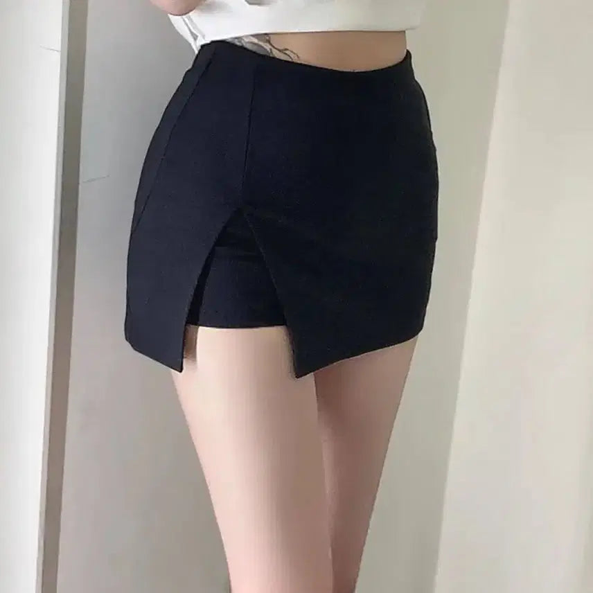 [BUNJANG] Slit Span Mini Skirt / 트임 스판 미니스커트 데이트룩 파티룩 홀복 클럽룩