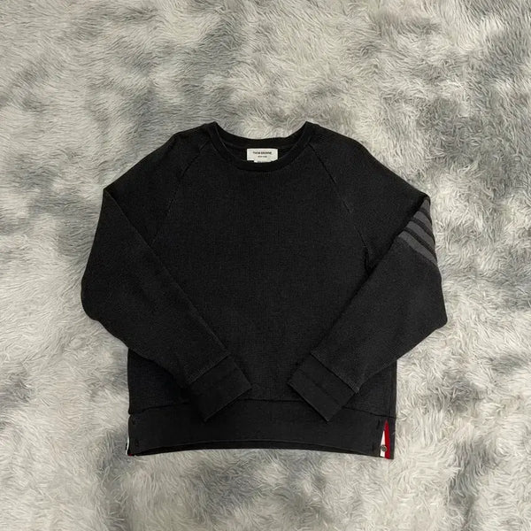 [BUNJANG] Thom Browne Diagonal Stripe Raglan Waffle Knit Sweatshirt Charcoal Size 3 / 톰브라운 사선완장 래글런 와플 니트 맨투맨 차콜 [3]