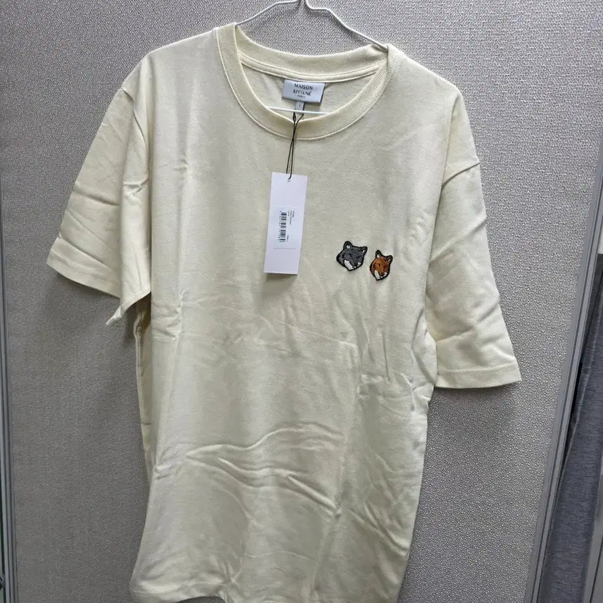 [BUNJANG] Maison Kitsuné Two Foxes Cream T-Shirt / 메종키츠네 투폭스 크림색 105