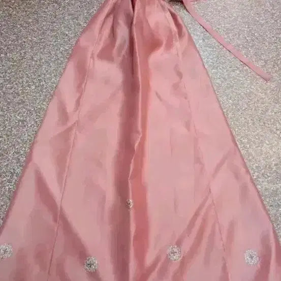 [BUNJANG] Pink Hanbok Skirt with Floral Embroidery / 분홍색  한복 치마