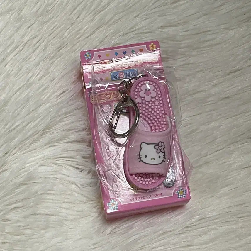 [BUNJANG] Sanrio Hello Kitty Kaohana Slipper Keychain / 산리오 키티 카오하나 슬리퍼 신발 키링