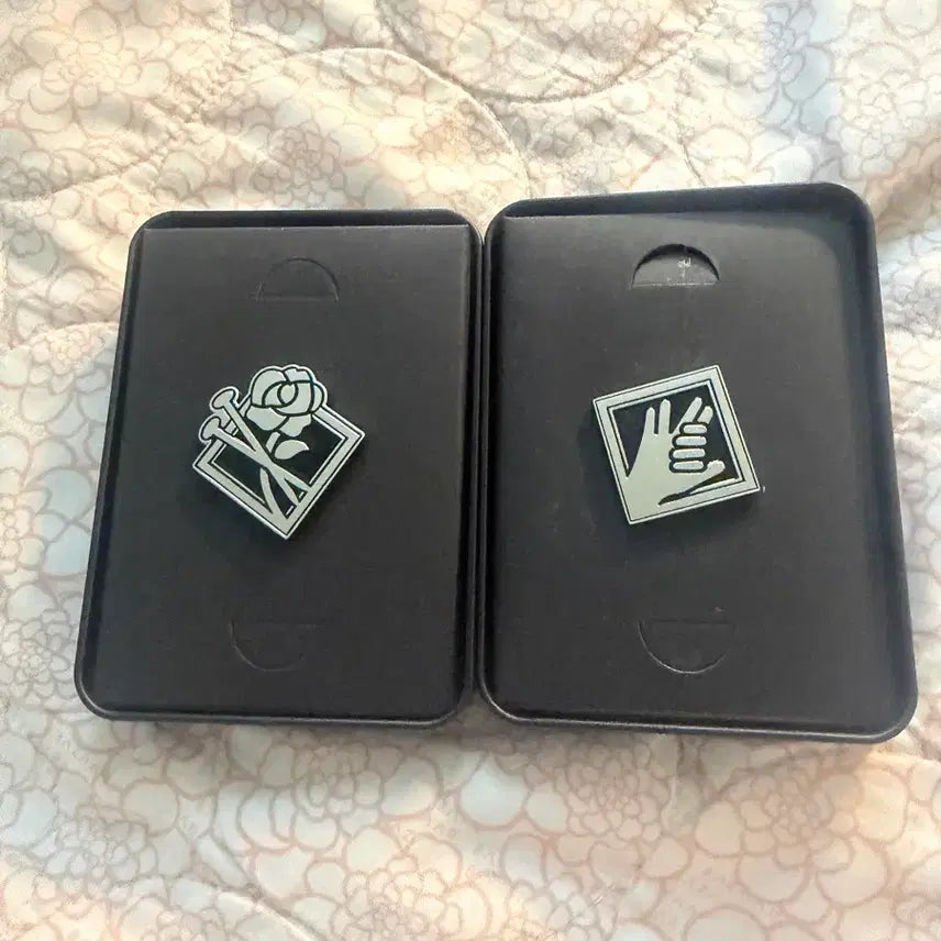 [BUNJANG] Jujutsu Kaisen Megumi & Nobara Name Tag Set Bundle / 주술회전 명찰 세트 메구미 노바라 일괄판매