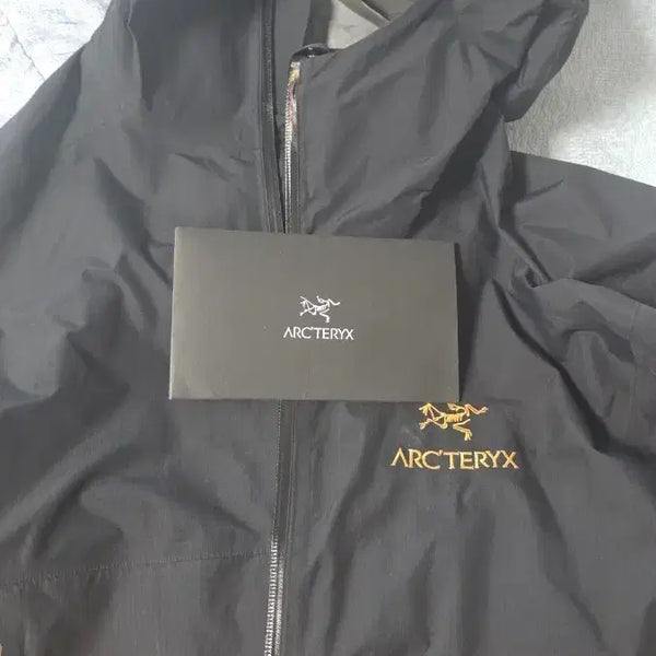 [BUNJANG] Arc'teryx x Beams Zeta SL Jacket Black Gold / 아크테릭스 x 빔즈 제타 SL 자켓 블랙골드
