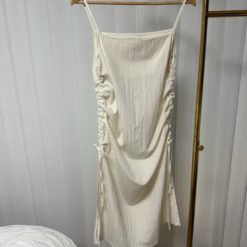 [BUNJANG] Ivory Sleeveless Dress / 아이보리 끈나시 원피스