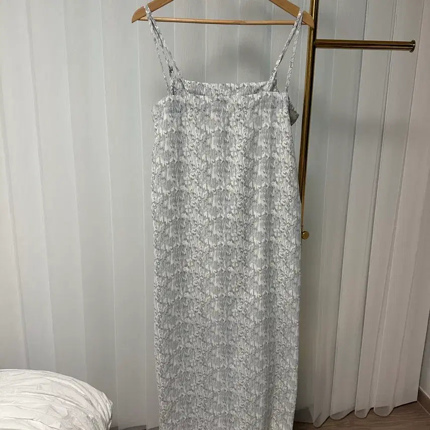 [BUNJANG] Adjustable Strap Side Slit Maxi Dress / 끈 나시 원피스