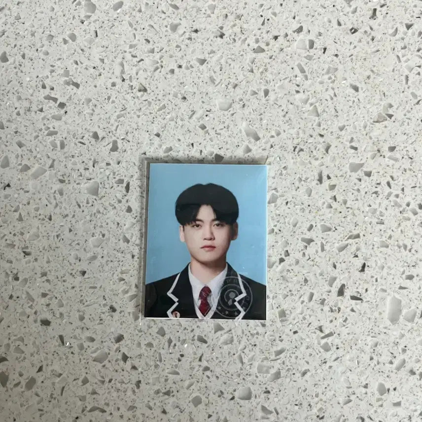 [BUNJANG] Gumayusi Young & Slim Photo Card / 젊고 날씬한 구마유시 증명사진
