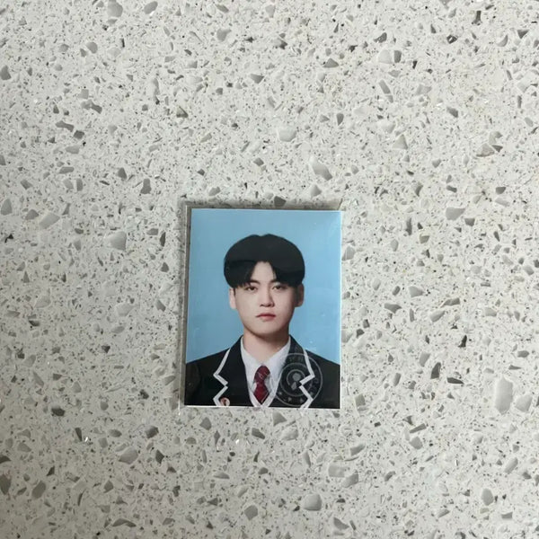[BUNJANG] Gumayusi Young & Slim Photo Card / 젊고 날씬한 구마유시 증명사진