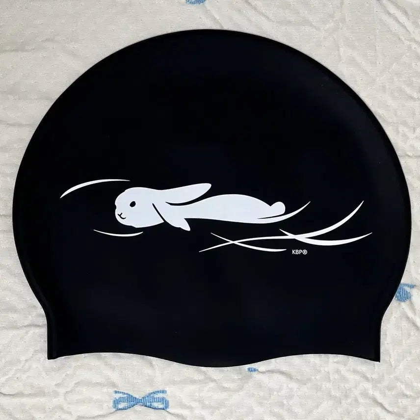 [BUNJANG] Jolyn Shaala Swimsuit (Size 26) & Kitty Bunny Pony Floating Bunny Swim Cap (Black) / 졸린 수영복 샤알라 새상품 26 & 새상품 키티버니포니 수모 플로팅 버니 블랙