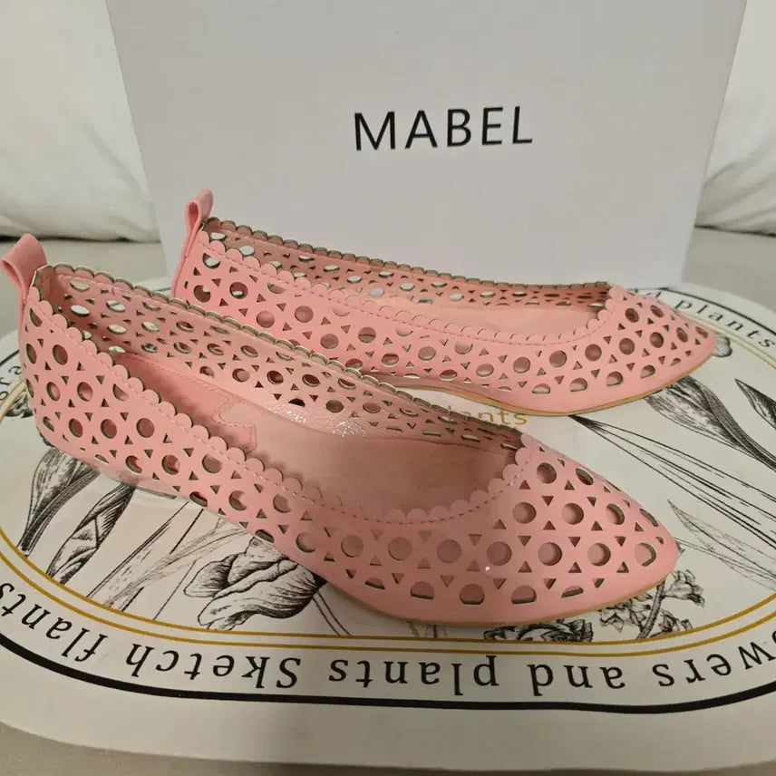 [BUNJANG] Women's Punching Slip-on Flats (New) / 여름구두 펀칭슬립온(새상품) 여성화 플랫 단화250